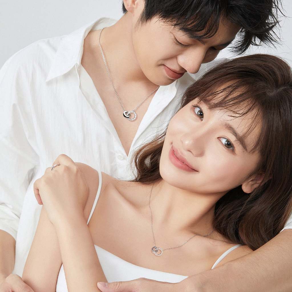 FanciMe "Thời gian La Mã" Vòng tròn lồng vào nhau Cặp đôi Vòng cổ bạc Sterling