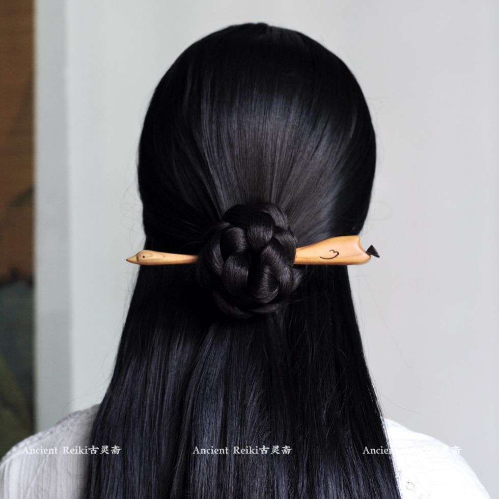Kẹp Tóc Gỗ Đàn Hương Hình Ngỗng Lớn - Thiết Kế Cổ Điển Cuộn Dây Độc Đáo
