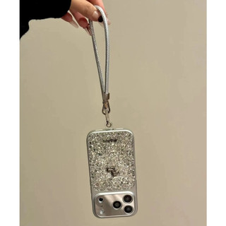 Bảo Vệ Toàn Diện Ống Kính Mạ Bạc Lấp Lánh Sequin 3D Làm Giàu Dây Đeo Cổ Tay Ngựa Ốp Lưng Điện Thoại Cho iPhone 17Promax 14Promax 15 16 Pro Max Chống Sốc Nữ Vỏ Di Động