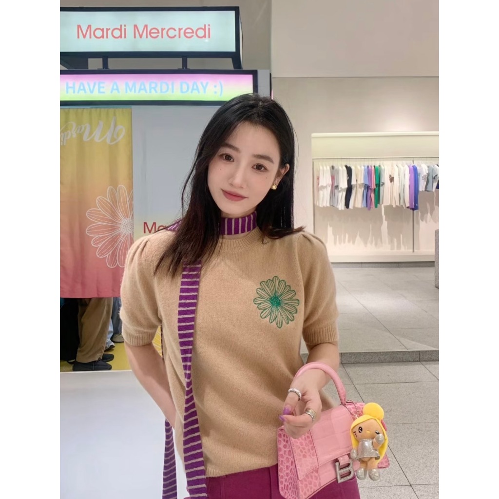 Áo sơ mi thêu hoa cúc đơn giản, cổ tròn ngắn tay, phù hợp xuân hè