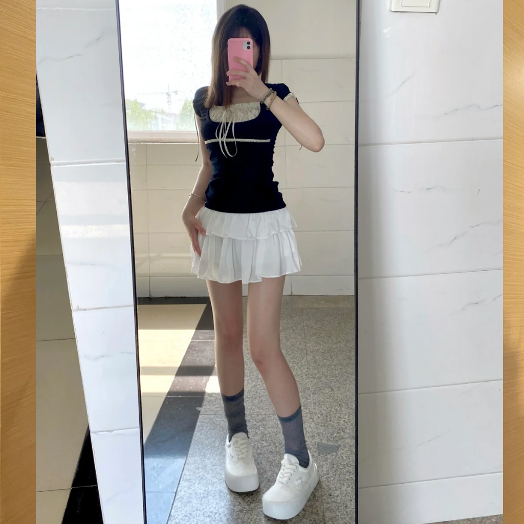 Áo thun croptop cổ vuông tay ngắn phối ren phong cách cổ điển thời trang cho nữ