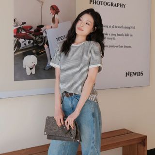 Xu hướng Mùa Hè - Áo Thun Cotton Dài Tay Nguyên Chất Sọc Xám Trắng, Thoải Mái và Đa Năng Cho Nữ