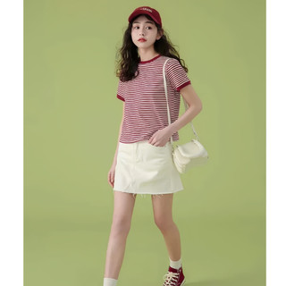 Áo thun croptop sọc đỏ trắng, dáng rộng vừa vặn, phù hợp dạo phố mùa hè