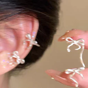 Kẹp xương tai nơ đẹp