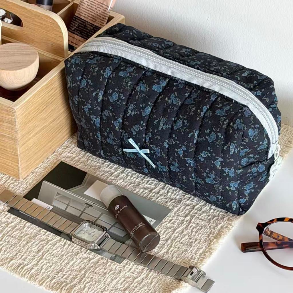 Túi mỹ phẩm phong cách cổ điển hoa khâu chỉ nơ vải khóa kéo lớn tiện mang tắm du lịch