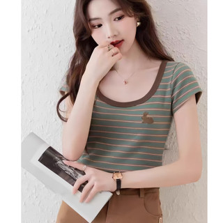 Áo thun ngắn tay họa tiết thỏ đáng yêu - Mềm mại với cổ chữ U, phù hợp cho nữ
