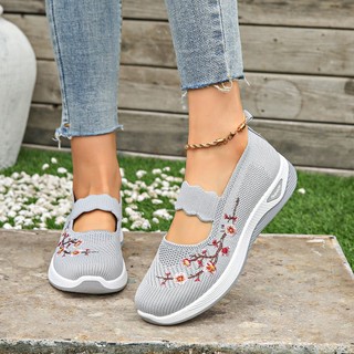 Cũ Bắc Kinh Giày Vải Nữ Thu Đông Phong Cách Mới Kích Thước Lớn Nông Miệng Giày Nữ Giày Mẹ Xuyên Biên Giới Giày Nữ Bán Buôn