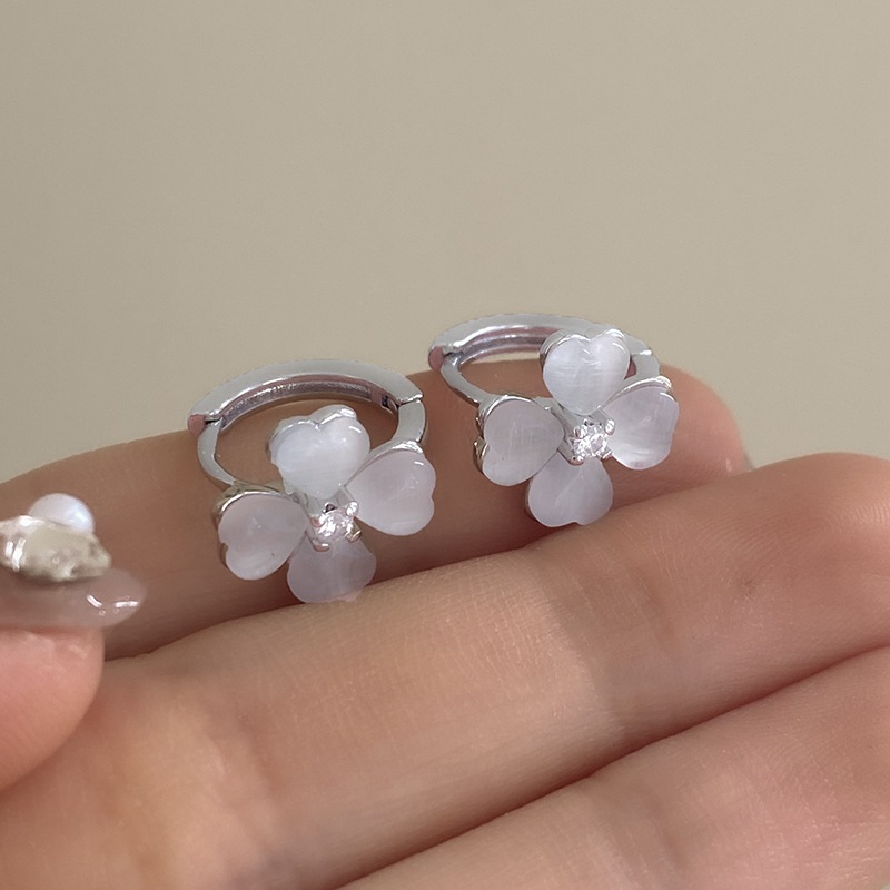 Bông Tai Hoa Đơn Giản Phong Cách Hàn Quốc, Nhẹ Và Sang Trọng