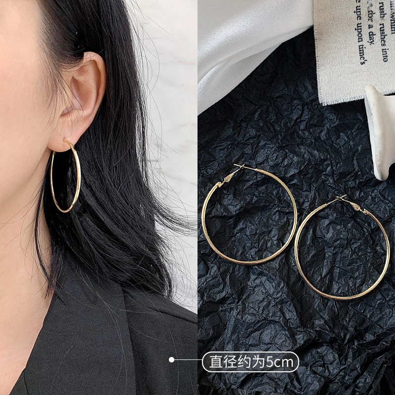 Bông tai vòng tròn lớn thiết kế độc đáo từ châu âu mỹ, cao cấp sang trọng, phù hợp thời trang đơn giản