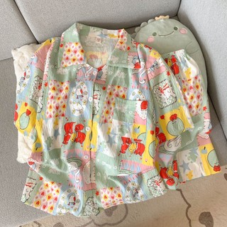 Bộ đồ ngủ hoạt hình nữ với áo cardigan và quần thoải mái, phù hợp mặc ở nhà hay ra ngoài