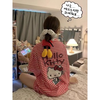 Bộ đồ ngủ Hello Kitty họa tiết caro dễ thương, phù hợp mặc ở nhà