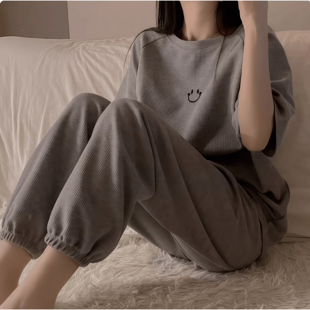 【Bộ tay ngắn quần dài】Bộ đồ ngủ nữ tay ngắn quần dài cotton cổ trơn xuân hè 2026 trơn màu in hình mặt cười đáng yêu mặc nhà mặc ngoài