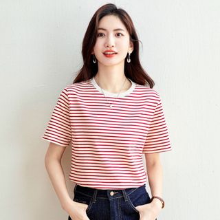 Áo thun ngắn tay sọc đỏ trắng - Phong cách cổ điển, cực kỳ thoải mái dành cho nữ