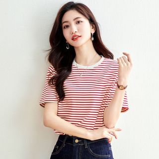Áo thun ngắn tay sọc đỏ trắng - Phong cách cổ điển, cực kỳ thoải mái dành cho nữ