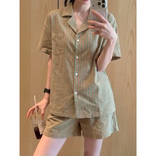 Bộ đồ ngủ ngắn tay cotton sọc tối giản, phù hợp mặc ở nhà