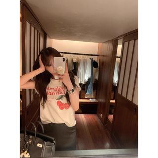 Áo thun nữ cổ tròn 100% cotton, họa tiết hoạt hình, dễ dàng đeo vai
