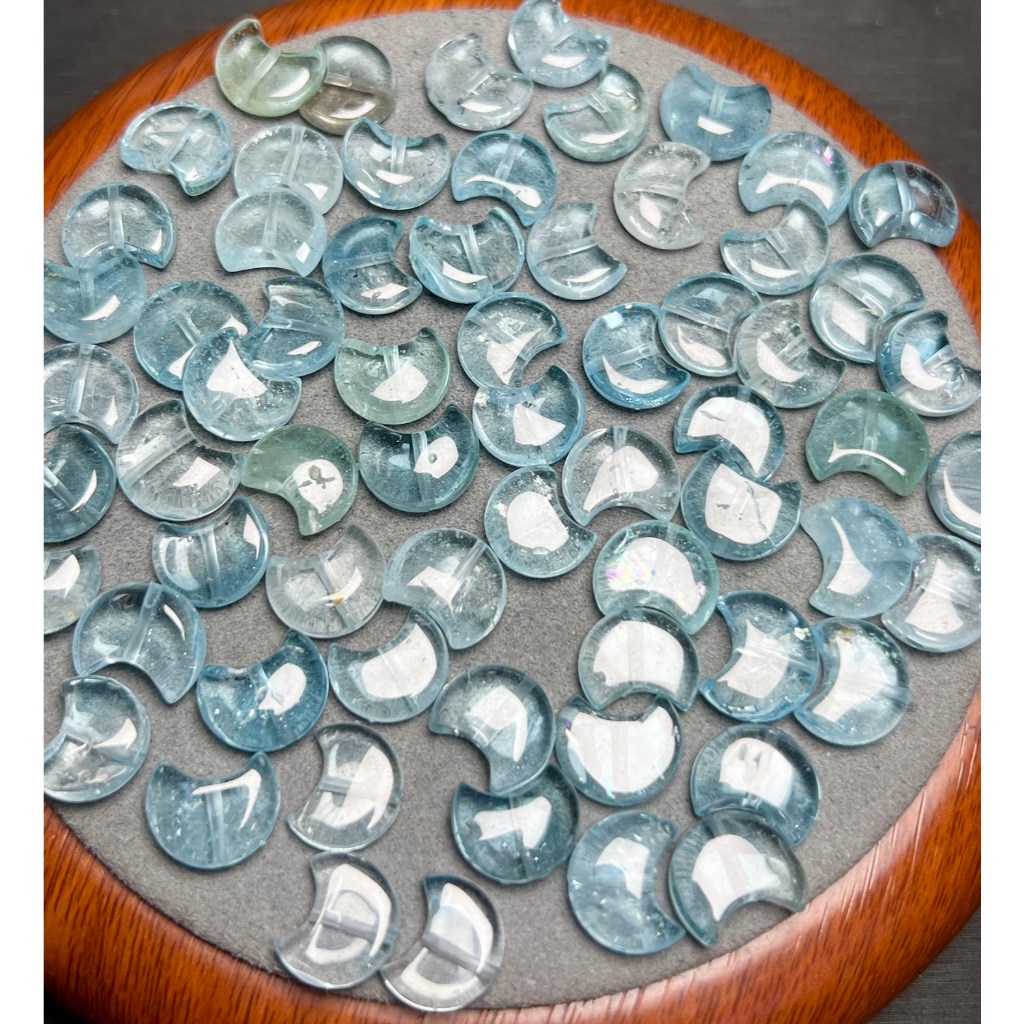 Ưu đãi đặc biệt Sản phẩm mới Phụ kiện mặt trăng Topaz màu xanh tự nhiên có thể được sử dụng làm phụ kiện vòng tay có thể được sử dụng làm phụ kiện mặt dây chuyền thông qua lỗ