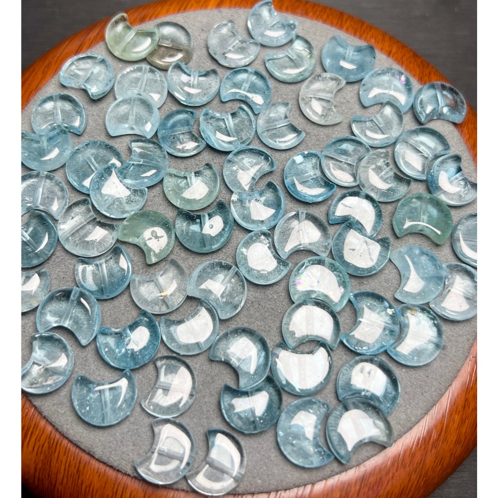 Ưu đãi đặc biệt Sản phẩm mới Phụ kiện mặt trăng Topaz màu xanh tự nhiên có thể được sử dụng làm phụ kiện vòng tay có thể được sử dụng làm phụ kiện mặt dây chuyền thông qua lỗ