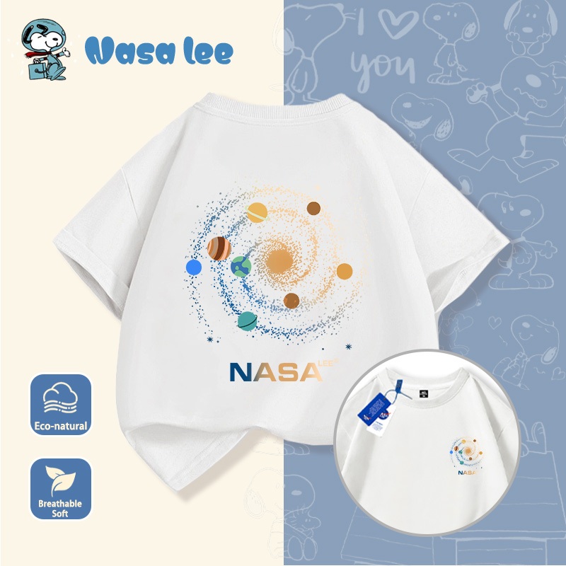 Áo thun ngắn tay màu xanh dương cho bé trai, chất liệu cotton, in hình vũ trụ và các vì sao, hàng mới năm 2026, thời trang cho bé trai, áo cộc tay mùa hè cho trẻ em.
