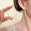 Trang sức bông tai vòng tròn lớn nhiều màu sắc, phù hợp với nữ