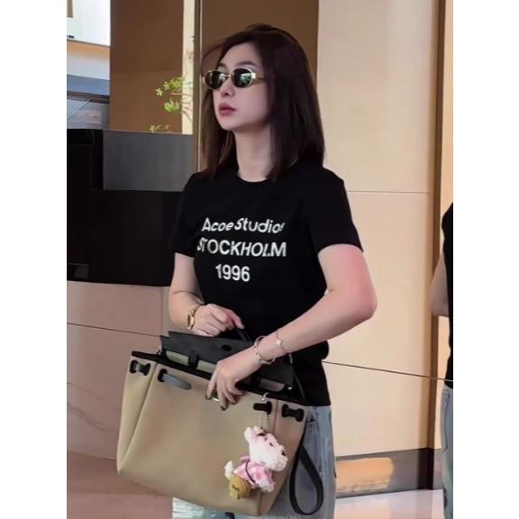 Áo thun dài tay in logo cổ điển mới dáng rộng vừa vặn