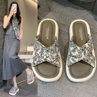 Dép Flat Phong Cách Trung Hoa Mới Phù Hợp Với Nữ Mùa Hè Mặc Ngoài 2025 Phong Cách Mới Rời Cảm Giác Đi Biển Dép Nữ Dép Dép Dép