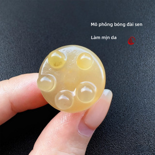 Con lăn massage mặt nâng cơ bấm huyệt bằng sừng cừu tự nhiên, giúp giảm mỏi mắt, làm mờ quầng thâm.