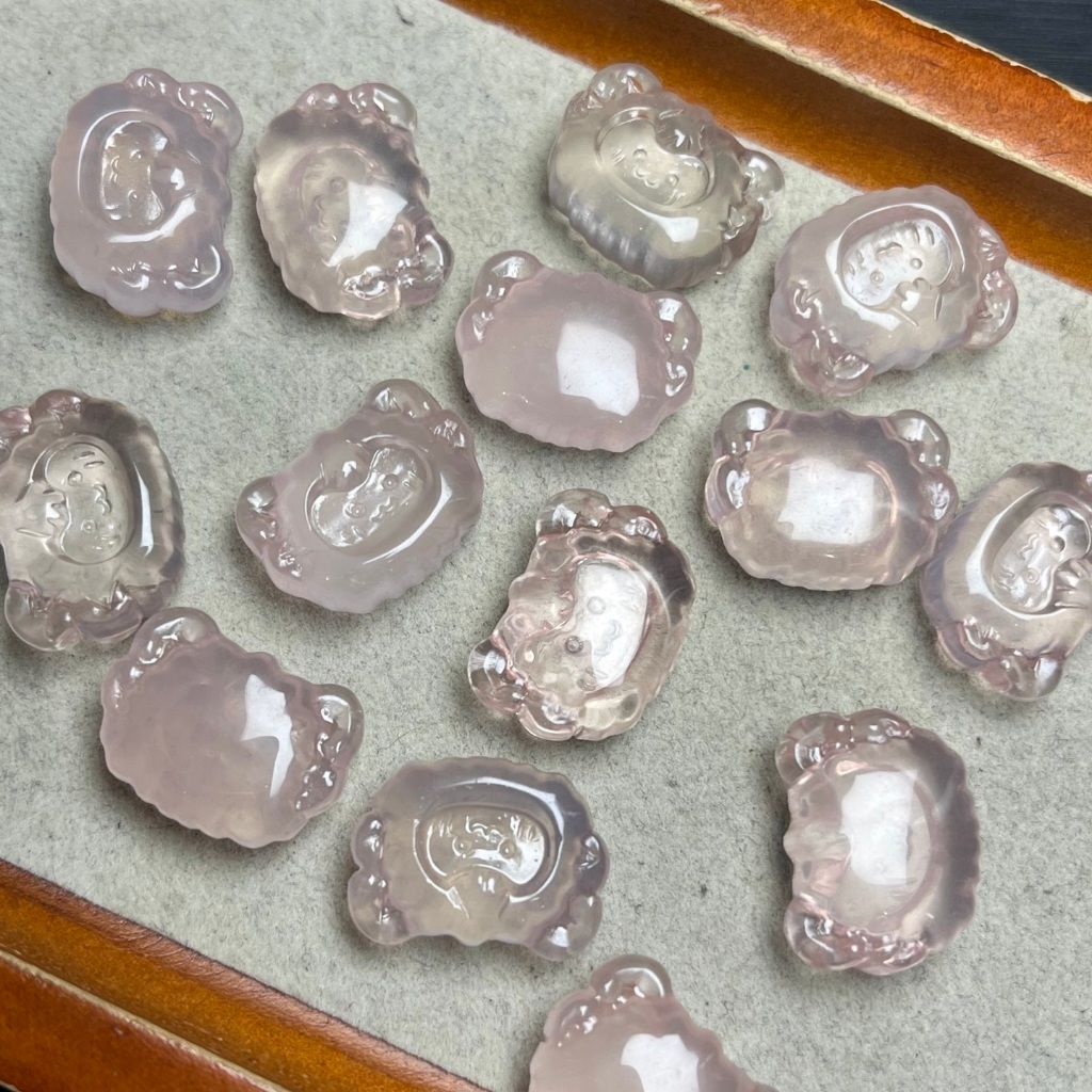 Ưu đãi đặc biệt Sản phẩm mới Pha lê hồng tự nhiên Phụ kiện cừu đẹp có thể được sử dụng làm phụ kiện vòng tay có thể được sử dụng làm phụ kiện mặt dây chuyền Không xốp