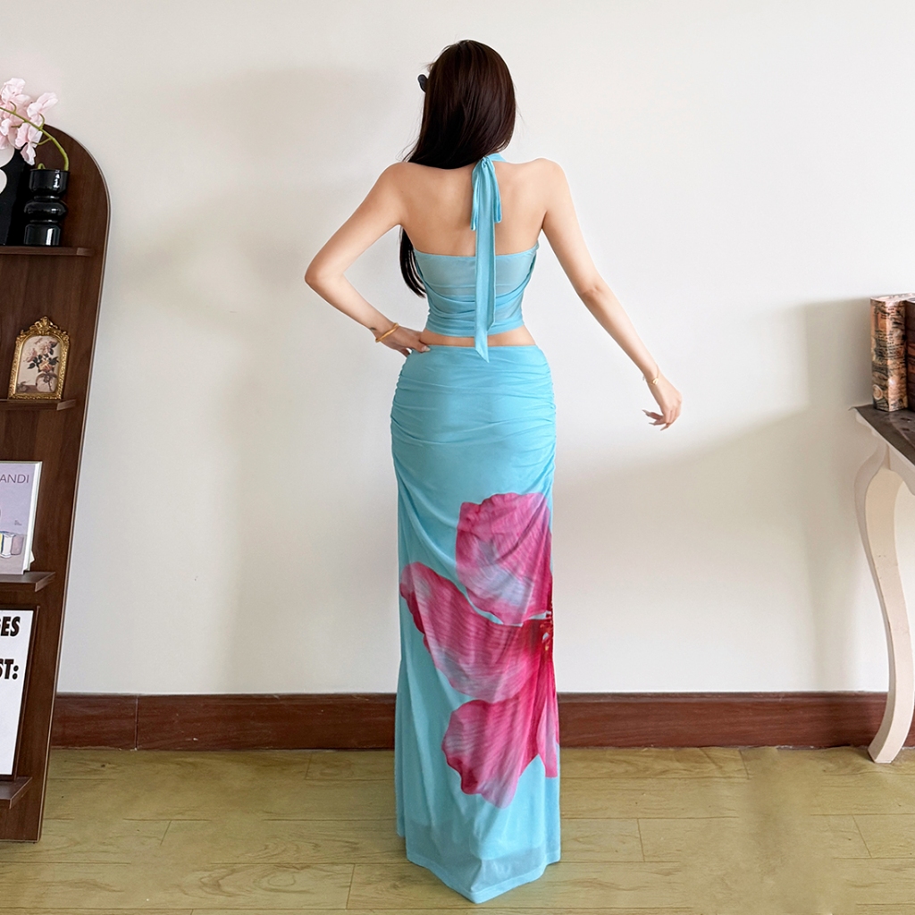 Váy lưới không lưng phong cách bohemian, thiết kế cao hông gợi cảm