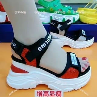 [Shop Hot Sale] Thương hiệu bị hỏng Kích thước đế dày tăng chiều cao bên trong 5CM Giày Birkenstock hình nón thông nữ 2025 Xuân Hè Retro Một chân mặc bên ngoài Baotou