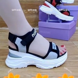 [Shop Hot Sale] Thương hiệu bị hỏng Kích thước đế dày tăng chiều cao bên trong 5CM Giày Birkenstock hình nón thông nữ 2025 Xuân Hè Retro Một chân mặc bên ngoài Baotou