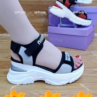 [Shop Hot Sale] Thương hiệu bị hỏng Kích thước đế dày tăng chiều cao bên trong 5CM Giày Birkenstock hình nón thông nữ 2025 Xuân Hè Retro Một chân mặc bên ngoài Baotou