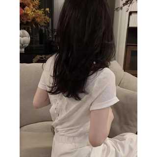 Áo thun ngắn tay nữ phong cách Hàn Quốc tinh khiết, thiết kế slim-fit với viền vai lưng ren khâu, phù hợp xuân hè