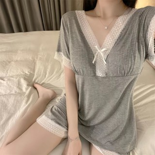 Bộ đồ ngủ nữ viền ren cổ chữ V có đệm ngực gợi cảm