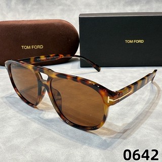 Kính râm Tom cao cấp, thiết kế unisex thời trang, chống tia UV400, lý tưởng cho lái xe và các dịp lễ.