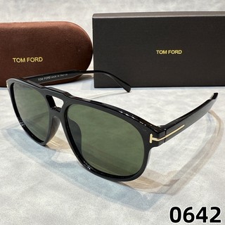 Kính râm Tom cao cấp, thiết kế unisex thời trang, chống tia UV400, lý tưởng cho lái xe và các dịp lễ.