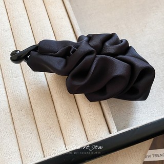 DREJEW - Kẹp tóc xếp ly từ vải acrylic satin, thiết kế đơn giản và thanh lịch