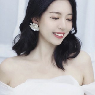 Bông Tai Hoa Phong Cách Âu Mỹ Thanh Lịch