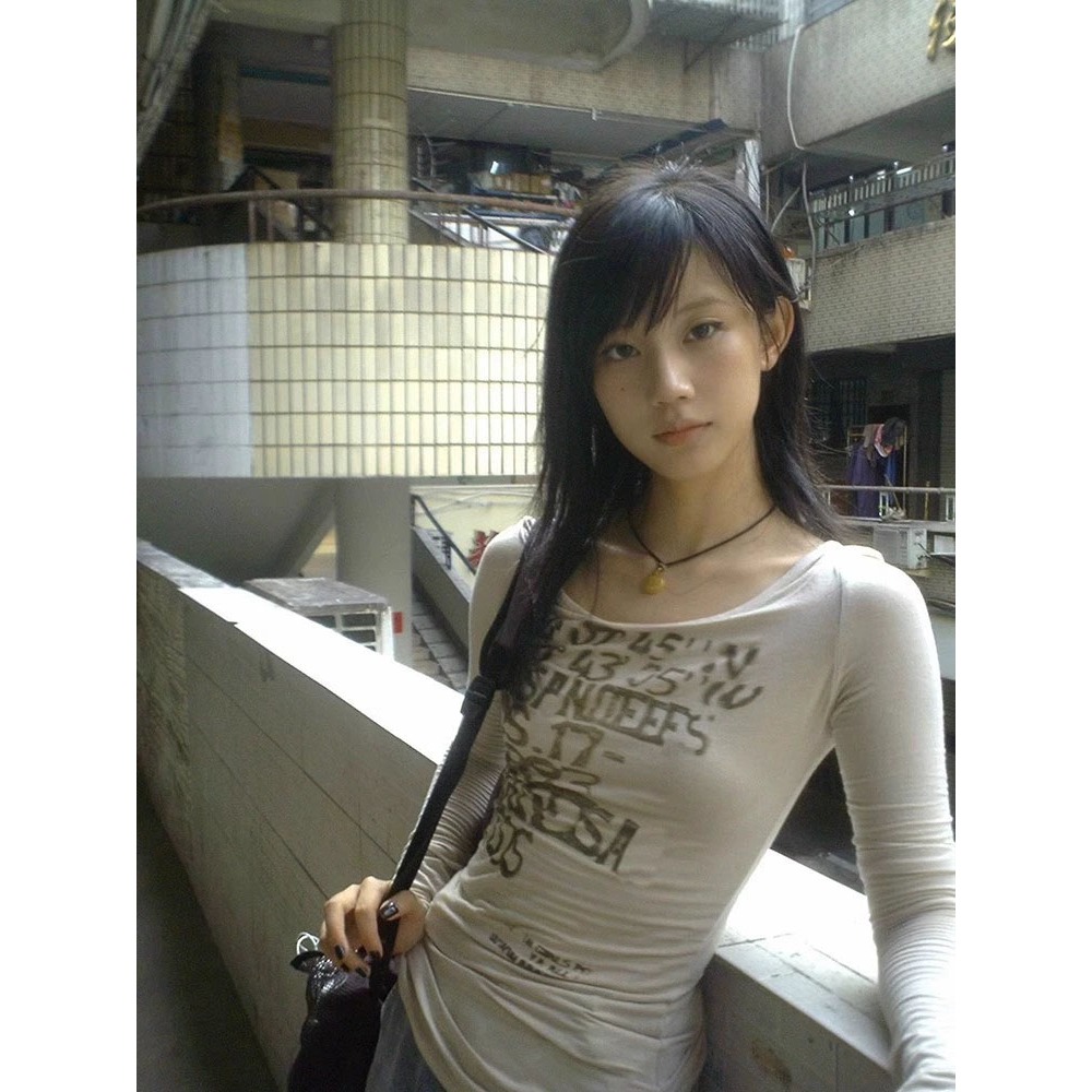 Áo thun dài tay in chữ Y2K style retro Harajuku, phù hợp dạo phố