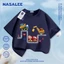 Áo thun ngắn tay màu xanh đậm dành cho trẻ em Phong cách NASA Cotton nguyên chất Vải thoáng khí Họa tiết ô tô và máy xúc Phiên bản rộng rãi Phong cách đường phố Thích hợp cho bé 3-16 tuổi