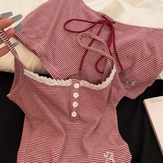 Váy ngủ bộ hai mảnh đệm ngực sọc đỏ với quầnshort dáng rộng dành cho nữ