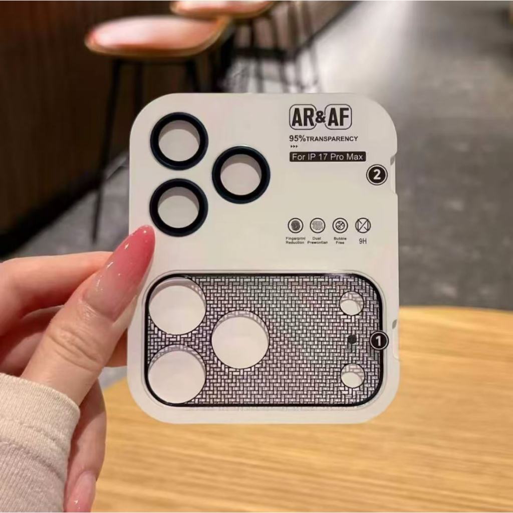 Kính bảo vệ camera iPhone 17 Pro / 17 Pro Max kiểu dán một khối với công cụ định vị, AR chống phản chiếu, AF chống vân tay, kính cường độ 9H bảo vệ toàn diện, không cấn ốp lưng, không chói, không ảnh hưởng lấy nét và chất lượng ảnh