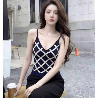 Cô Gái Nóng Gợi - Áo Cổ Chữ V Kẻ Sọc Mùa Hè Phong Cách Mới, Slim-Fit Ôm Body