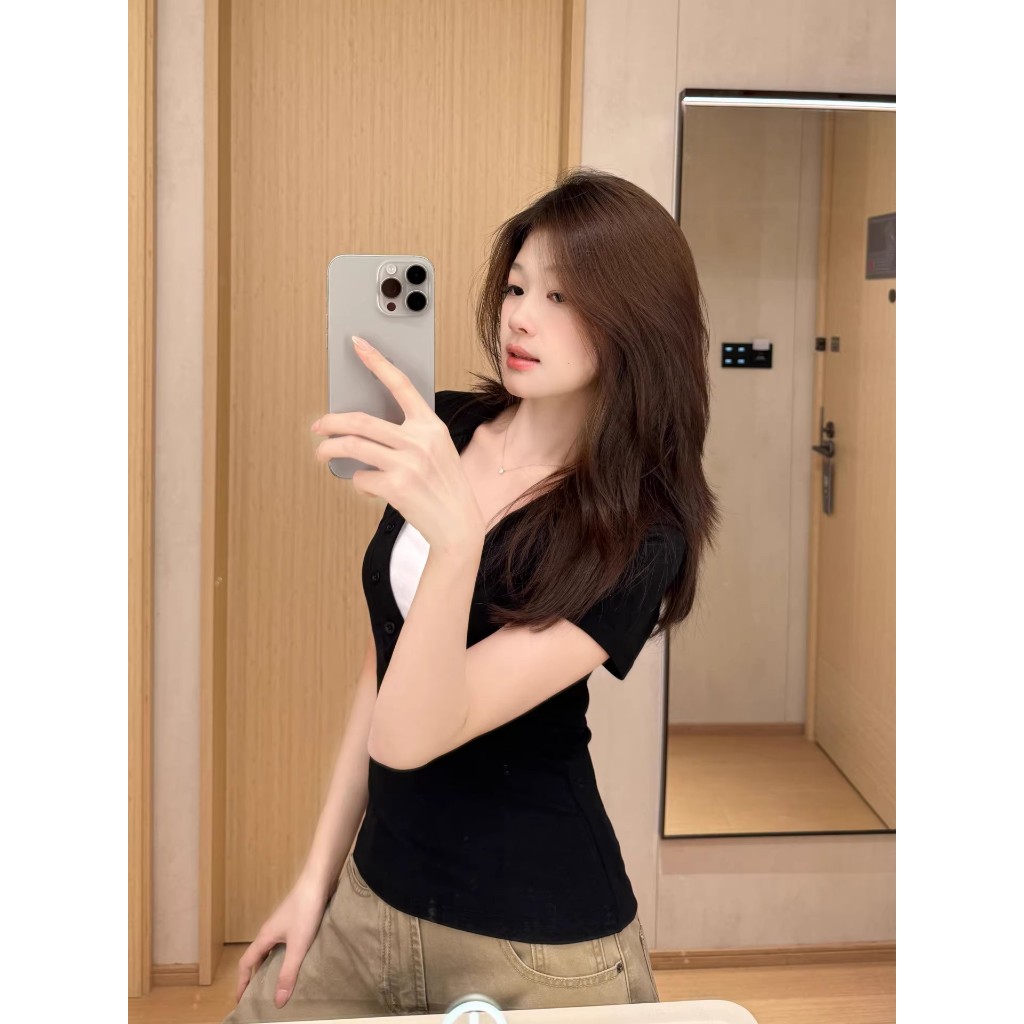 [BANKO] Áo sơ mi nữ form slimfit màu đen ngắn tay, cổ chữ V, thiết kế hai tone màu, phù hợp mùa hè