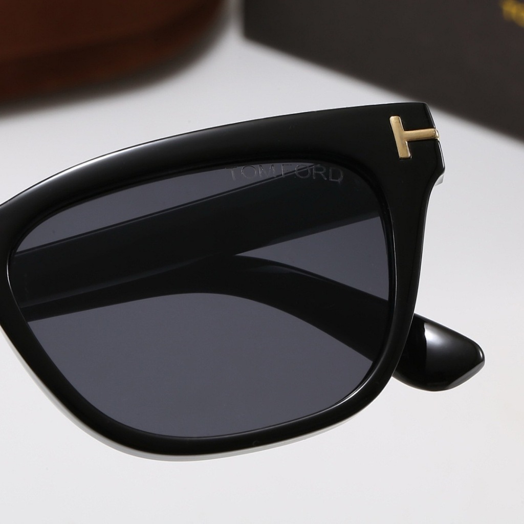 Kính râm gọng lớn unisex phong cách châu Âu và Mỹ, chống UV400, tiện lợi cho chuyến du lịch