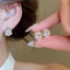 Vòng bông tai huggie cubic zirconia màu vàng và bạc tối - Trang sức thanh lịch cho mỗi ngày