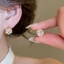 Vòng bông tai huggie cubic zirconia màu vàng và bạc tối - Trang sức thanh lịch cho mỗi ngày