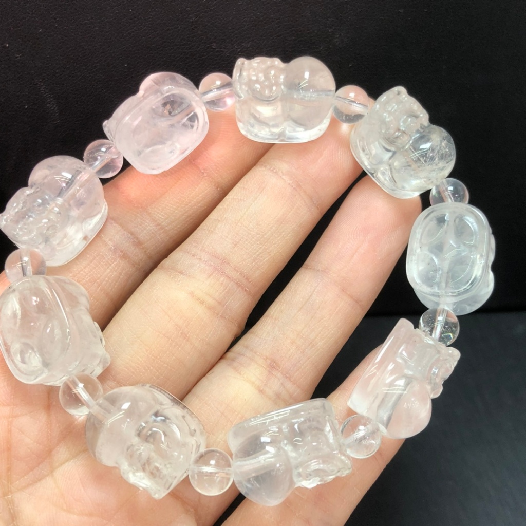 Vòng Tay Sữa Trắng Pha Lê Pixu - Sáng Loáng Từ Sữa Tự Nhiên, Mang Lại May Mắn Cho Bạn