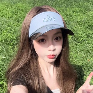 Mũ thời trang có họa tiết thêu chữ allo, phù hợp cho người lớn mặc mùa hè