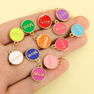 10 Chiếc Đầy Màu Sắc Hai Mặt Nhỏ Giọt Dầu Tròn Quyến Rũ Có Chữ Cái Mẹ / Thiết Kế May Mắn, Phù Hợp Để Làm Quà Tặng Ngày Của Mẹ, Xu Hướng Vòng Cổ Vòng Tay Bông Tai Móc Khóa DIY Mặt Dây Dopamine